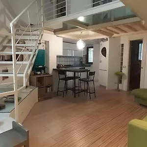 La Casa Nel Cortile-free Parking Milano